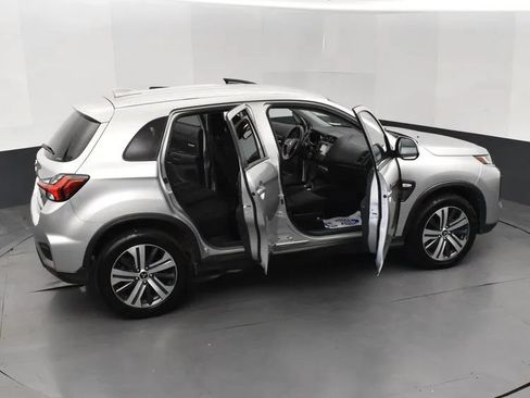 Used 2024 Mitsubishi Outlander Sport SE AWD/4WD image 6