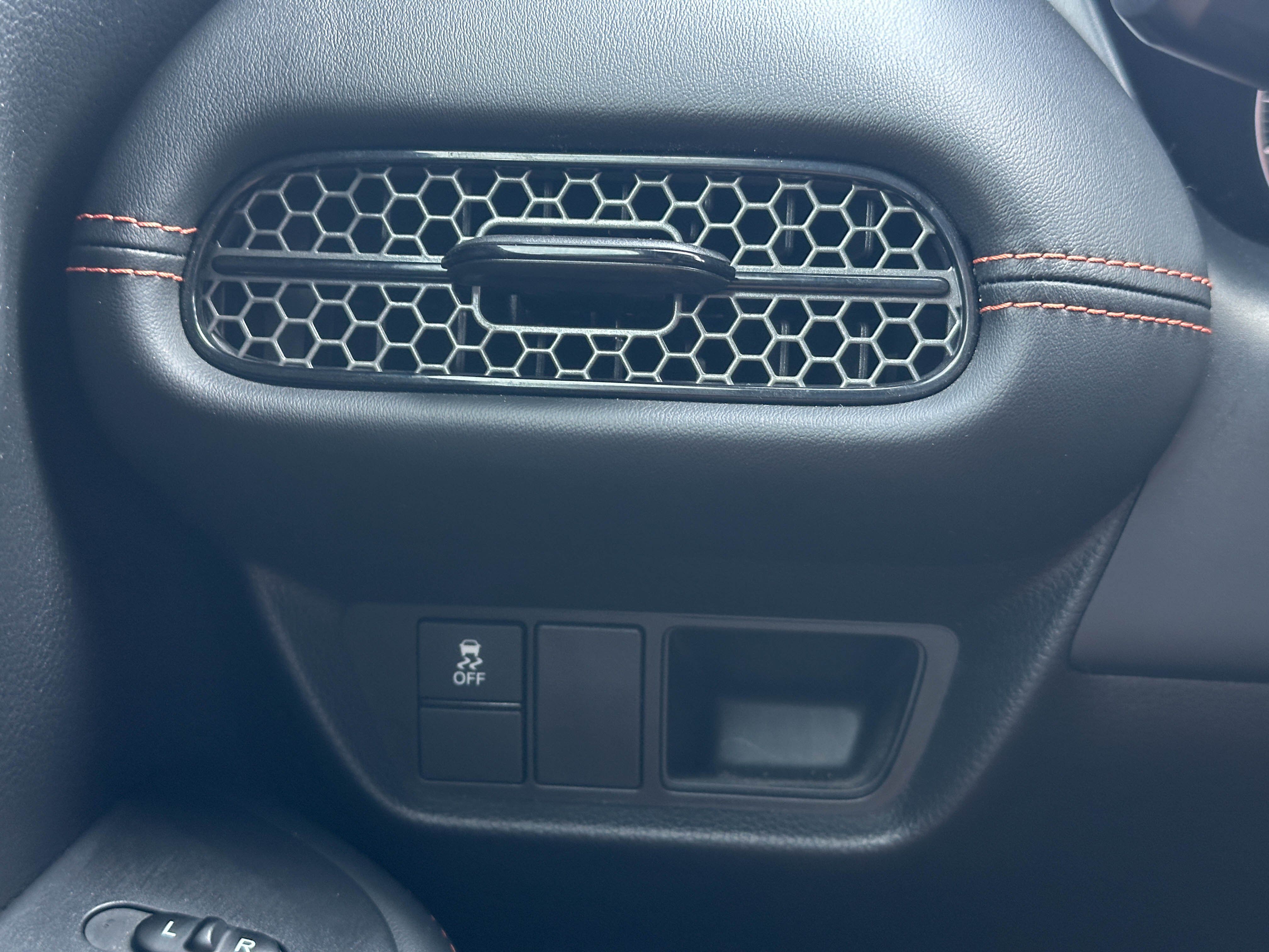 Certified 2025 Honda HR-V Sport image 36