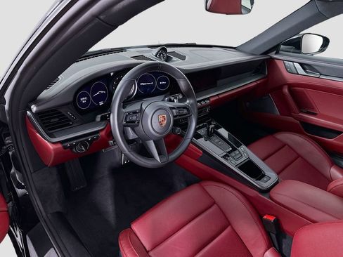 Used 2024 Porsche 911 Carrera 4S image 4