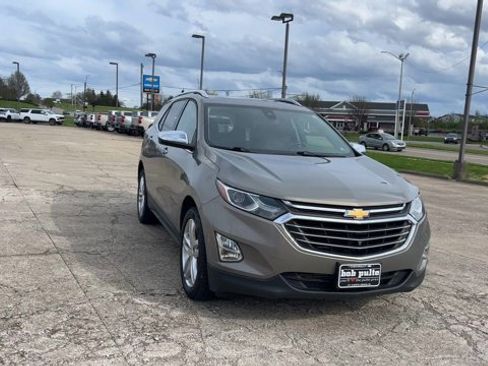 Used 2019 Chevrolet Equinox Premier image 3