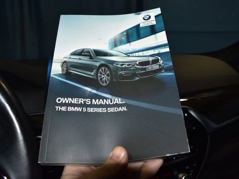 Used 2019 BMW 530i w/ Convenience Package image 12