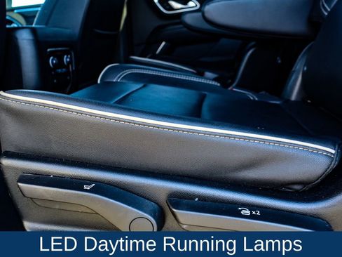 Used 2023 Chevrolet Suburban Premier image 13