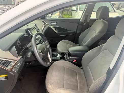 Used 2017 Hyundai Santa Fe Sport FWD image 10