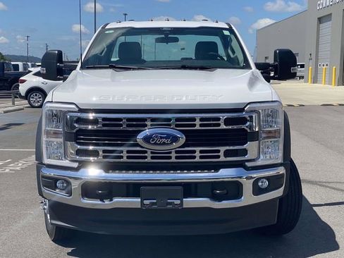 New 2025 Ford F450 XL w/ XL Chrome Package image 6