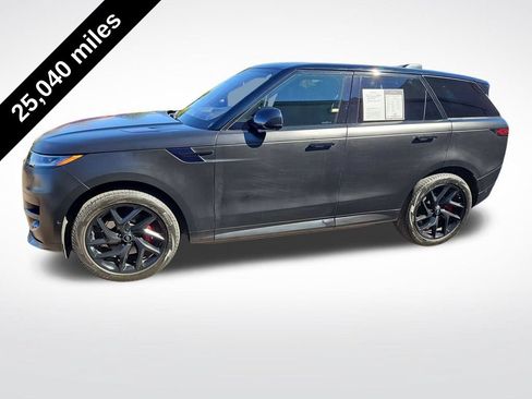 Used 2023 Land Rover Range Rover Sport SE Dynamic AWD/4WD image 2