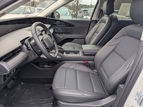New 2026 Lincoln Nautilus Reserve AWD/4WD image 18