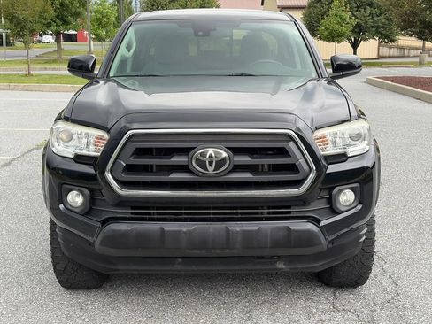 Used 2020 Toyota Tacoma SR5 w/ SR5 Appearance Package (SM) RWD image 3
