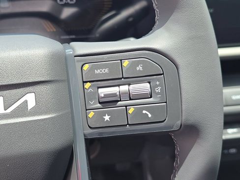 New 2027 Kia Seltos LX FWD image 30