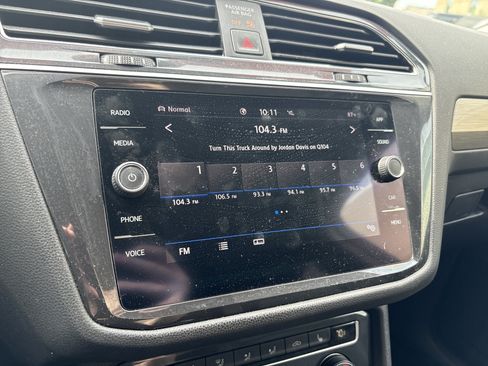 Used 2020 Volkswagen Tiguan S AWD/4WD image 23