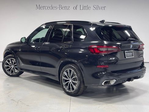 Used 2022 BMW X5 xDrive40i w/ M Sport Package image 3