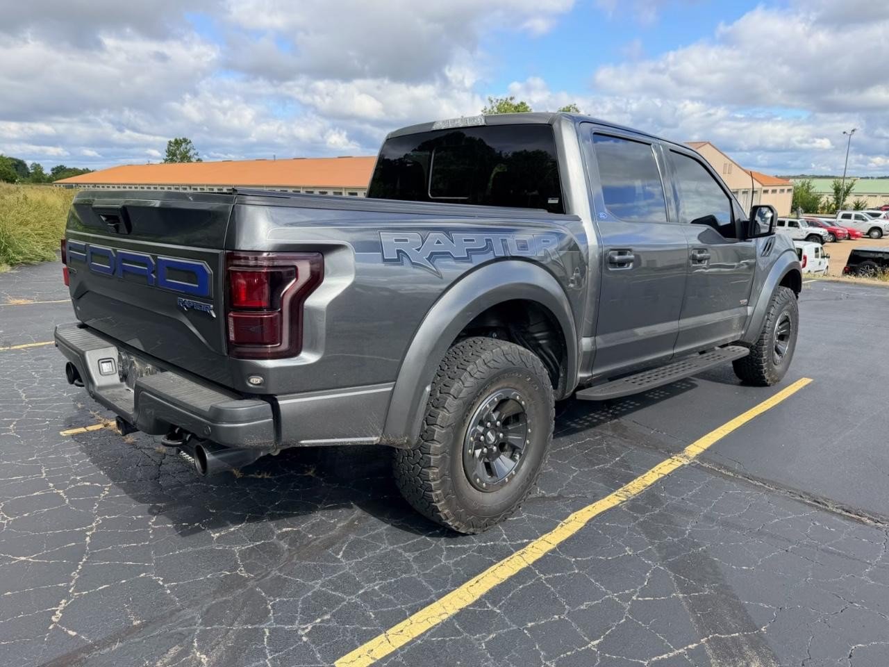 Used 2018 Ford F150 Raptor w/ Equipment Group 802A Luxury AWD/4WD image 7