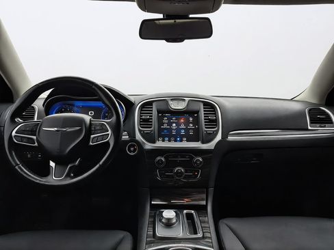 Used 2019 Chrysler 300 Touring w/ Sport Appearance Package RWD image 26