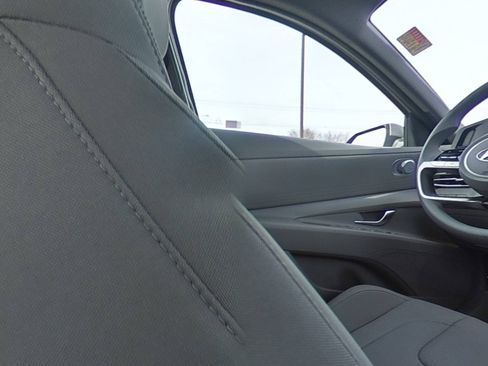 Used 2023 Hyundai Elantra SE FWD image 28