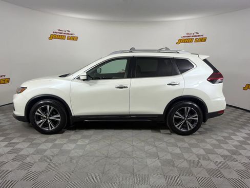 Used 2018 Nissan Rogue SL w/ Premium Package FWD image 2