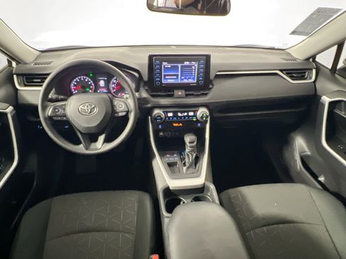 Used 2021 Toyota RAV4 XLE w/ Convenience Package image 30