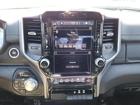 Used 2025 RAM 1500 Laramie image 17