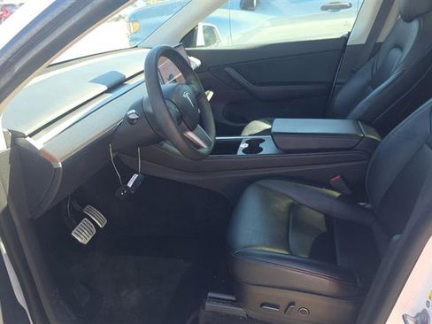 Used 2022 Tesla Model Y Performance image 7