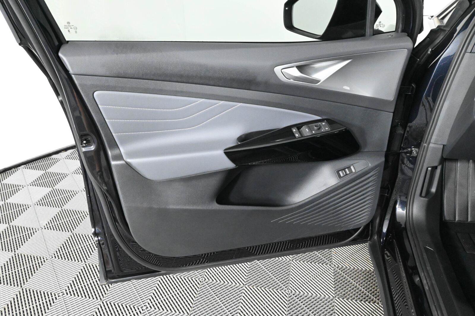 Certified 2023 Volkswagen ID.4 Pro S RWD image 18
