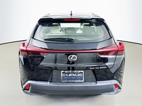 Used 2025 Lexus UX 300h AWD w/ Accessory Package (Z1) image 6