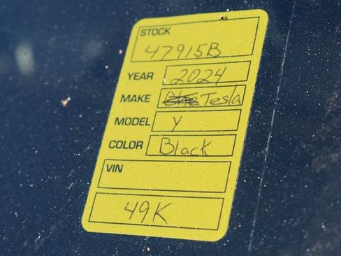 Used 2024 Tesla Model Y Performance AWD/4WD image 13