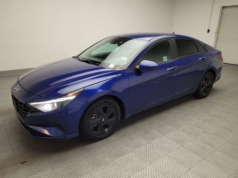 Used 2021 Hyundai Elantra SEL w/ Cargo Package image 2