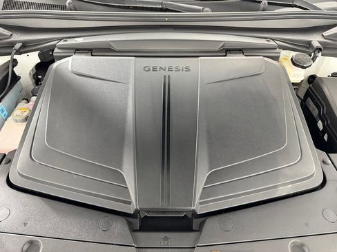 Used 2025 Genesis GV60 RWD image 35