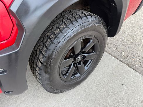 Used 2011 Nissan Titan SV image 9