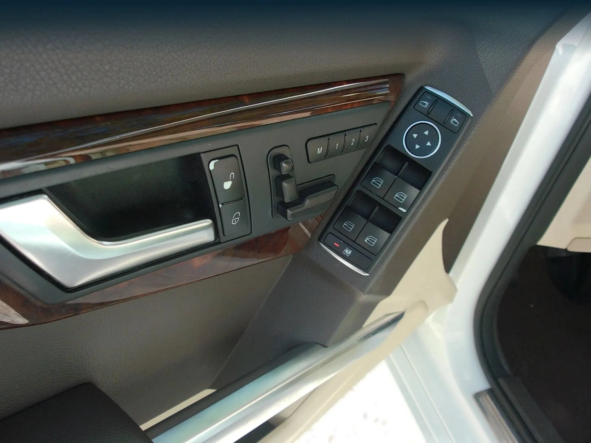 Used 2013 Mercedes-Benz GLK 350 2WD image 11