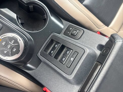 Used 2024 Ford Bronco Wildtrak AWD/4WD image 39