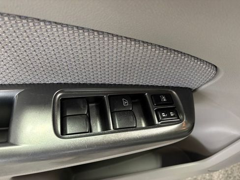 Used 2013 Subaru Forester 2.5X Premium w/ All-Weather Pkg image 20