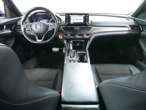 Used 2018 Honda Accord Sport image 8