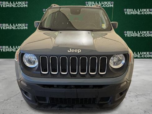 Used 2018 Jeep Renegade Latitude image 10