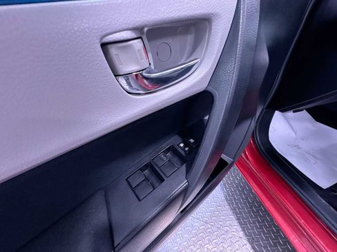 Used 2014 Toyota Corolla LE FWD image 4