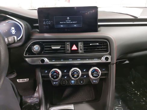 Used 2023 Genesis G70 2.0T w/ Sport Prestige Package image 20