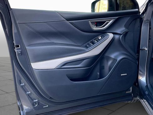 Used 2023 Subaru Forester Limited image 20