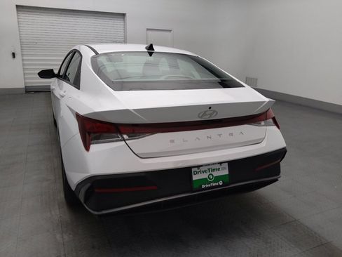 Used 2024 Hyundai Elantra SEL FWD image 6