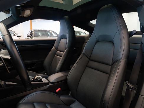 Used 2020 Porsche 911 Carrera RWD image 19