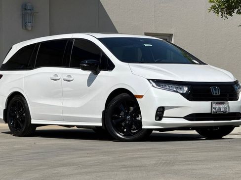 Certified 2024 Honda Odyssey Sport image 2