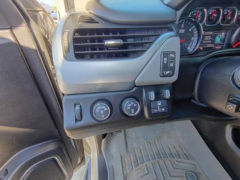 Used 2015 Chevrolet Suburban LT w/ Luxury Package AWD/4WD image 24