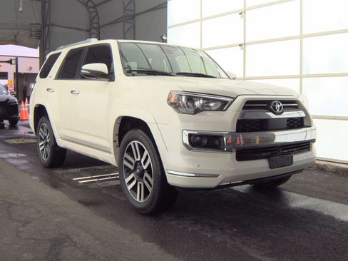 Used 2023 Toyota 4Runner Limited AWD/4WD image 3