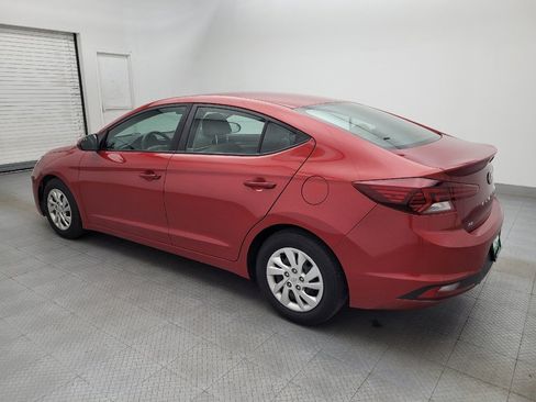 Used 2019 Hyundai Elantra SE FWD image 3