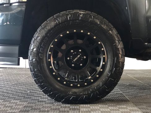 Used 2017 Chevrolet Silverado 1500 LT w/ All Star Edition AWD/4WD image 18