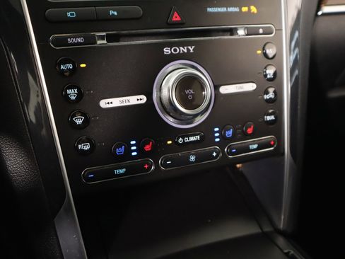 Used 2018 Ford Explorer Limited image 8