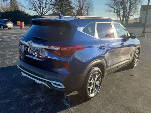 Used 2021 Kia Seltos EX image 4