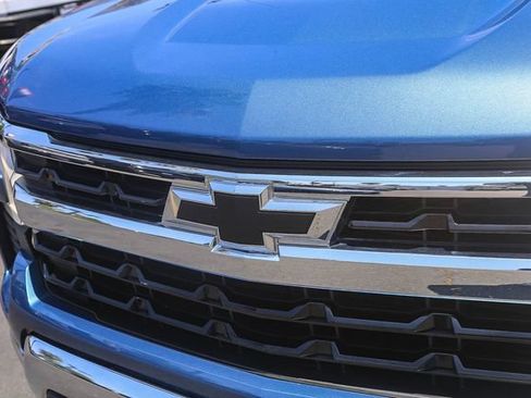 Used 2024 Chevrolet Silverado 1500 LT RWD image 7