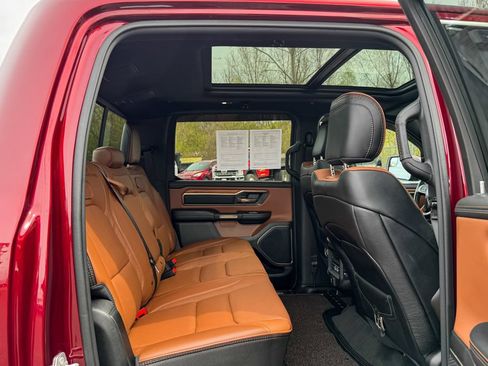 Used 2022 RAM 1500 Limited w/ Body Color Bumper Group AWD/4WD image 17