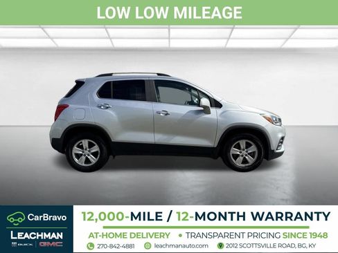 Used 2018 Chevrolet Trax LT w/ LT Convenience Package FWD image 2