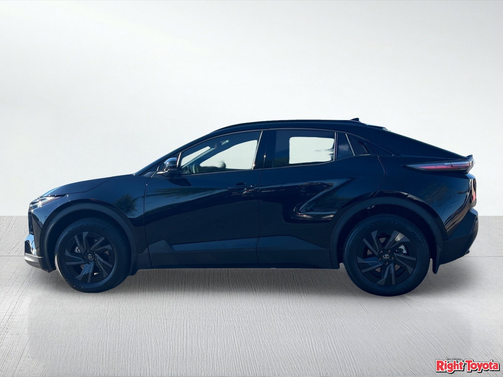 Certified 2026 Toyota C-HR w/ Cold Weather Package AWD/4WD image 4