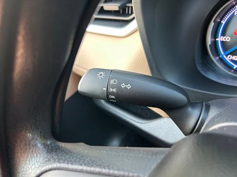 Certified 2025 Toyota RAV4 LE AWD/4WD image 22