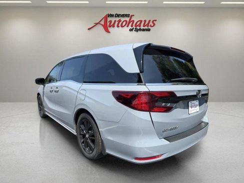Used 2023 Honda Odyssey Sport image 5